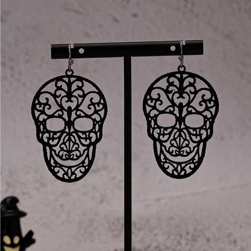 💀Black Skull Halloween Glitter Carved Copper Earrings w Gift Bag